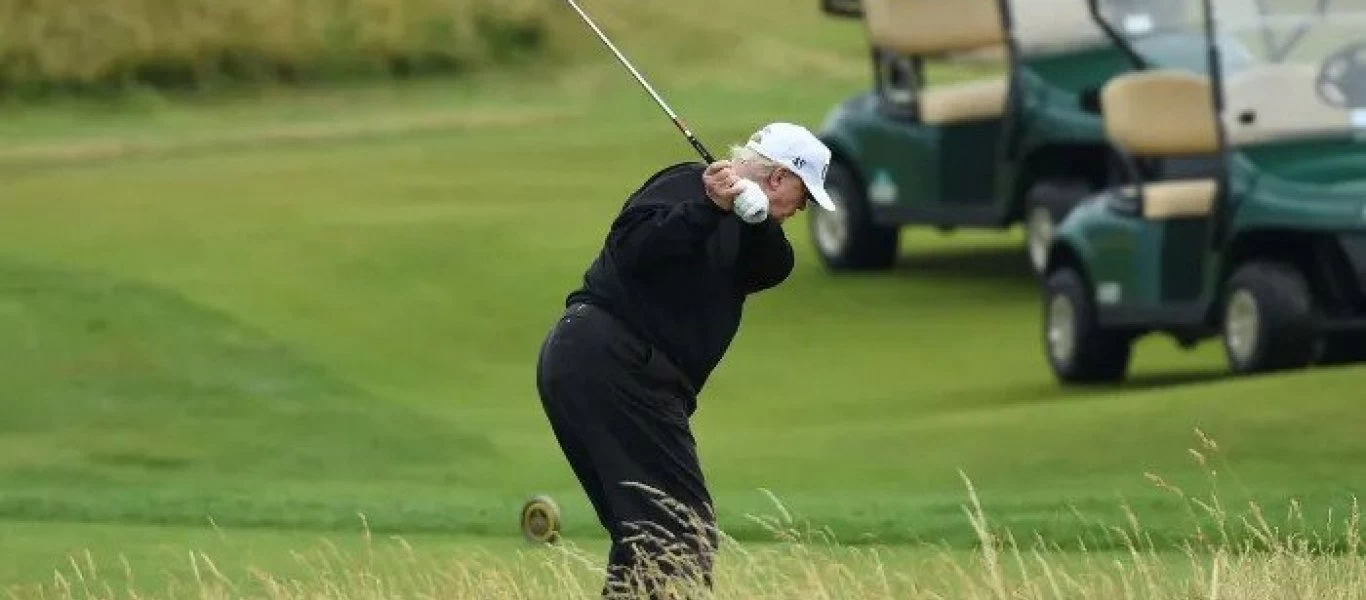 Βίντεο: Αυτός είναι ο λόγος που έπεσε ο Μπάιντεν στις σκάλες του Air Force One